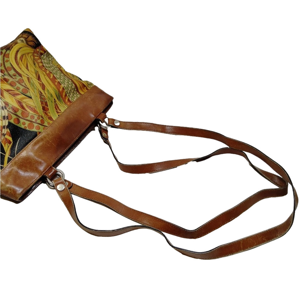 Salvatore Ferragamo Black Jungle Print Shoulder Bag - Picture 6 of 17